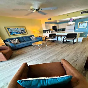 1 Bedroom Direct Oceanfront Wyndham Ocean Walk - Daytona Funland 703 Apartment Daytona Beach